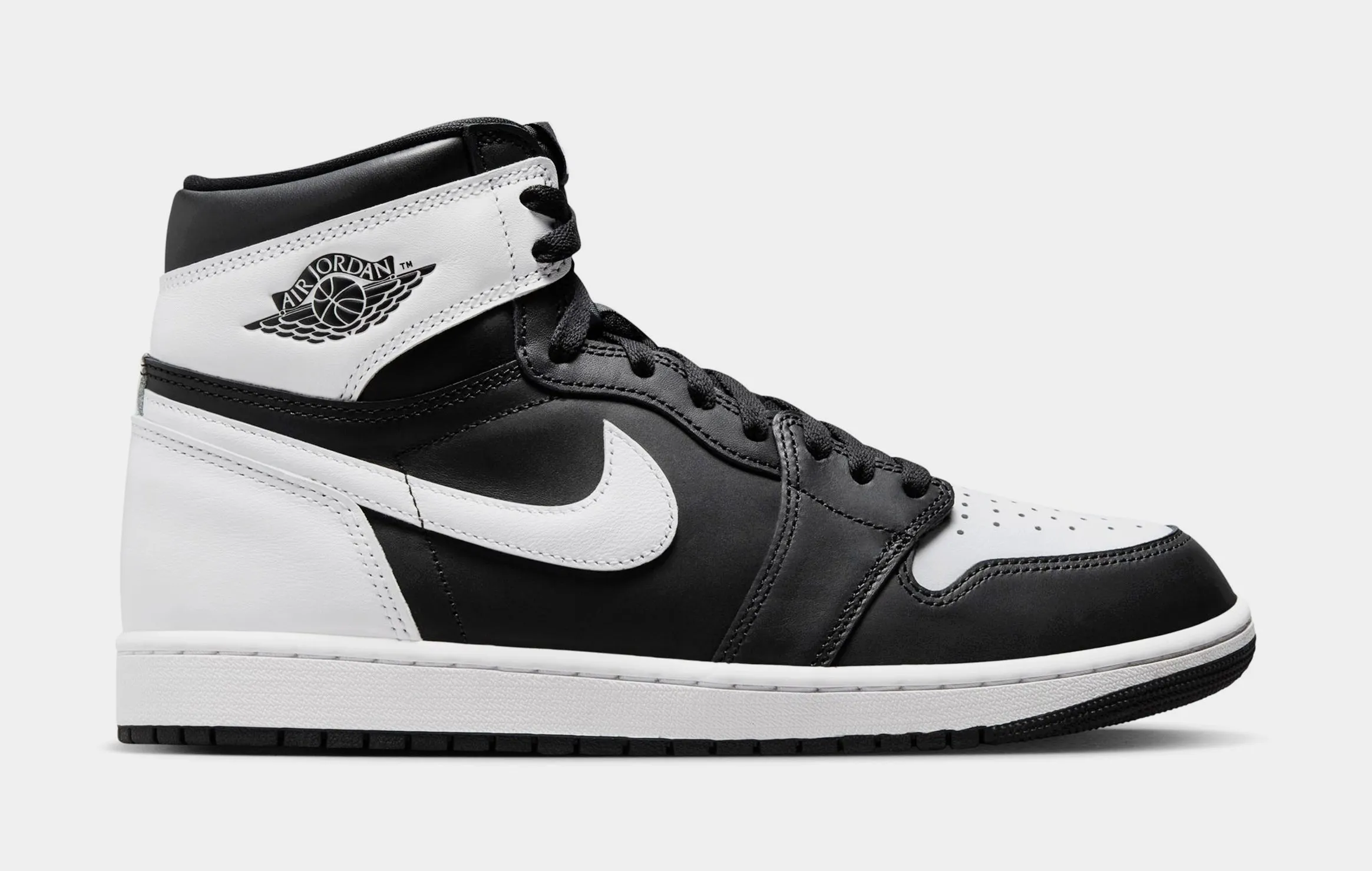 Air Jordan 1 Retro High OG Mens Lifestyle Shoes (Black/White)