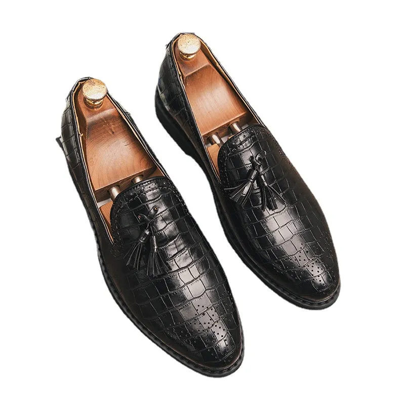 Large size Korean pointed shoes men's tassel retro casual shoes night club British hair stylist small shoes men