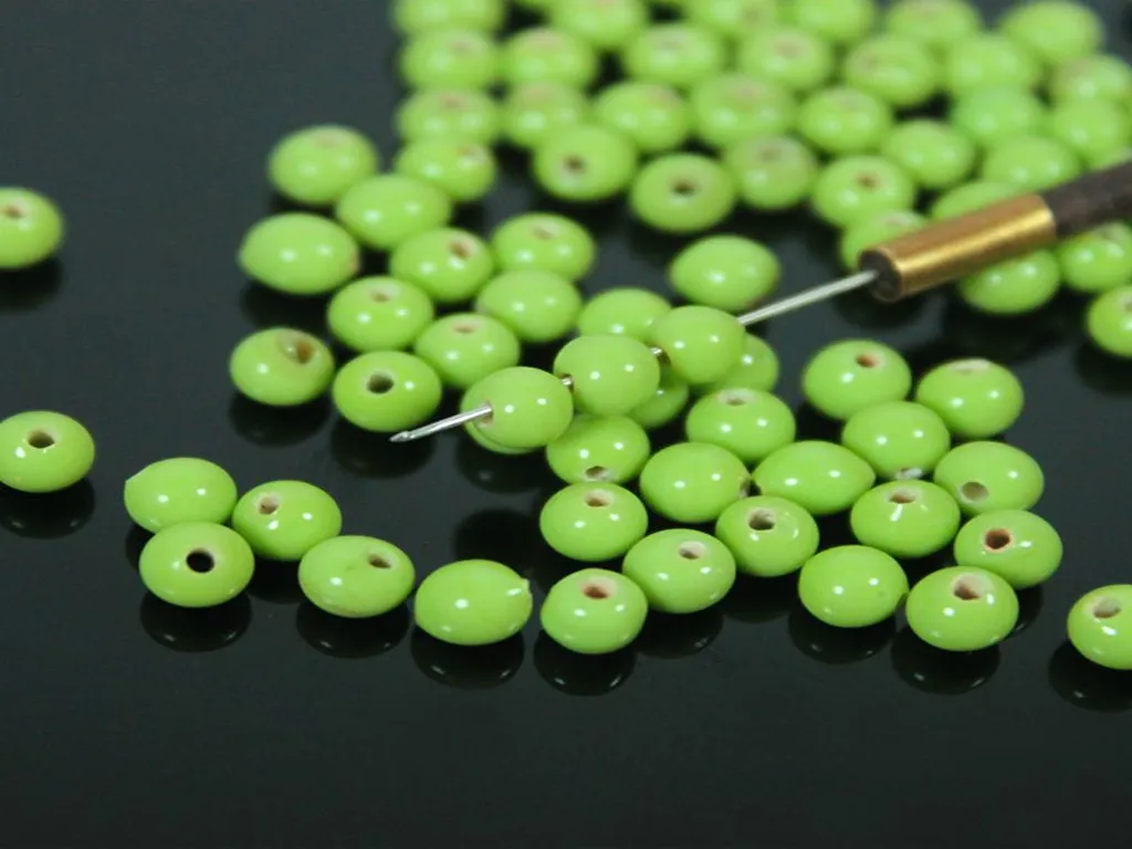 Light Green Spherical Ceramic Beads