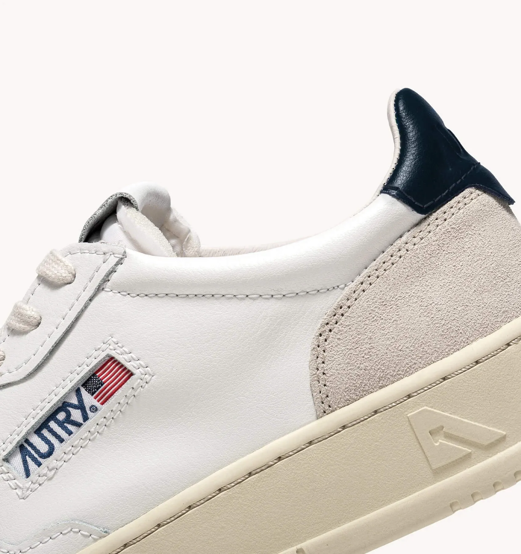 Medalist Low Sneakers