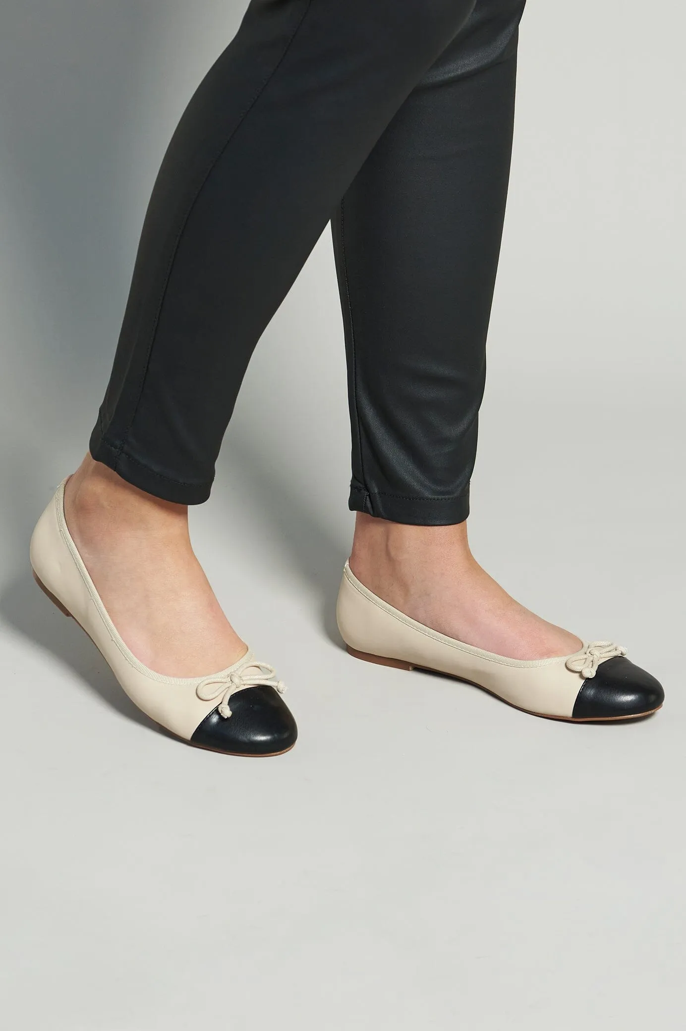 Soraya Ballet Flats Nude With Black Toe Cap