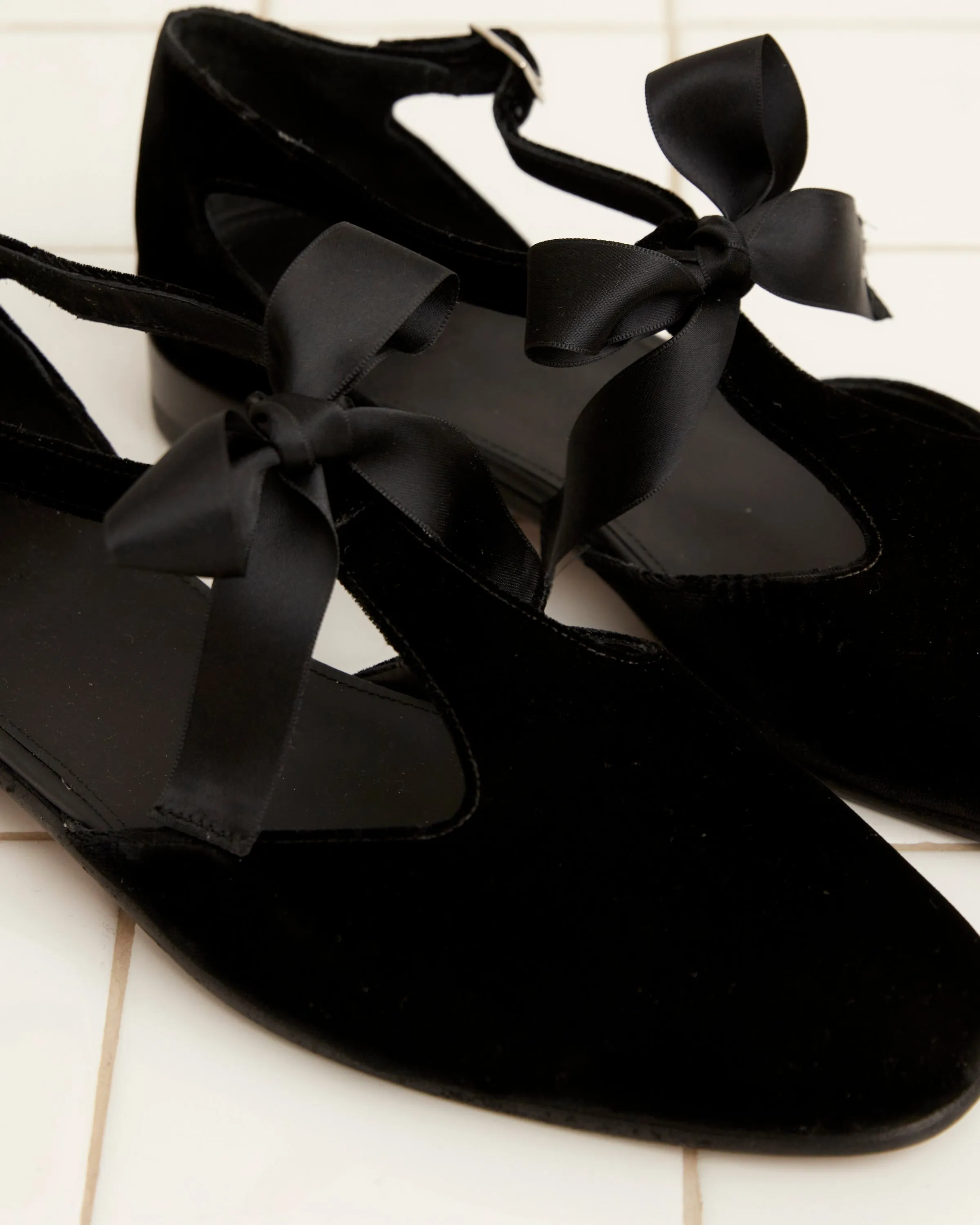 Velvet Theater Shoes - Black